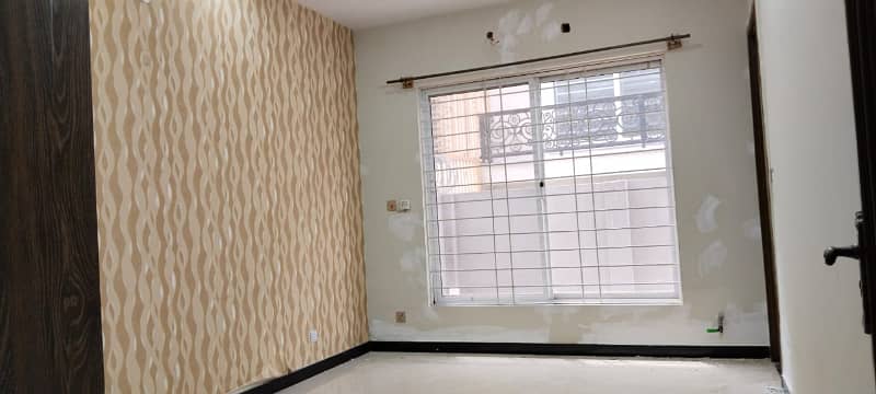 10 Marla Beautiful Upper portion Available For rent in Bahria Town Phase 7 Rawalpindi 7