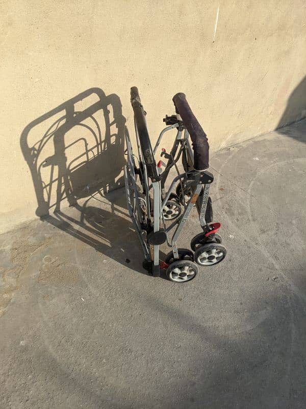 Pram for kids upto 7yo 10