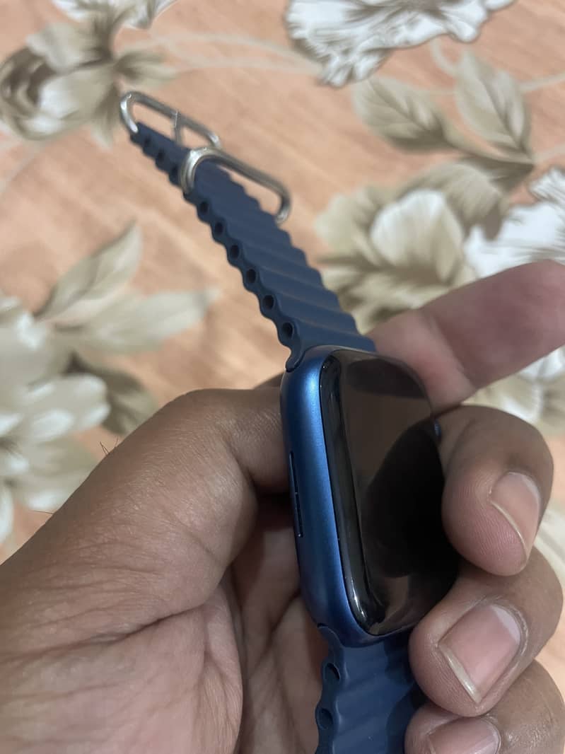 Apple Watch Series 7 Blue Aluminium 45MM 2