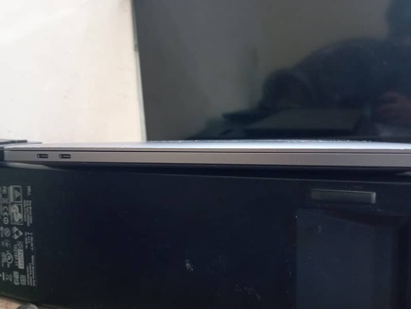 Macbook Pro 2017 15 Inches Read Add 6