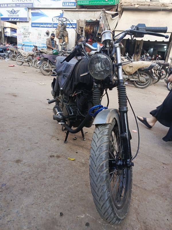 Honda CG125 Custom 3