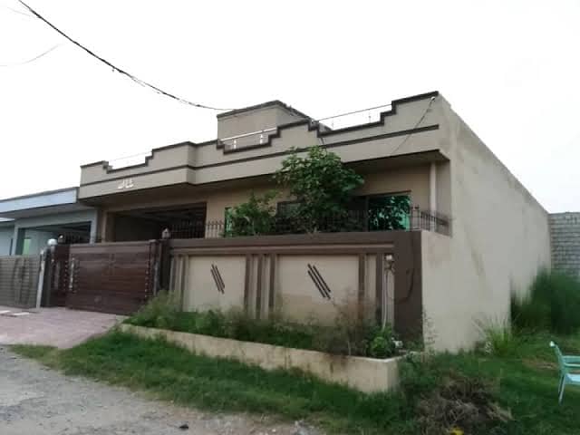 3345572861 10 marla 3 bedroom house for rent with servant quarter 0