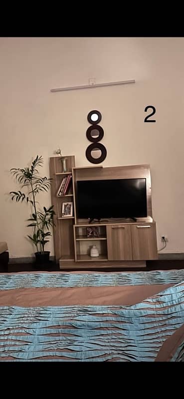 tv unit 2