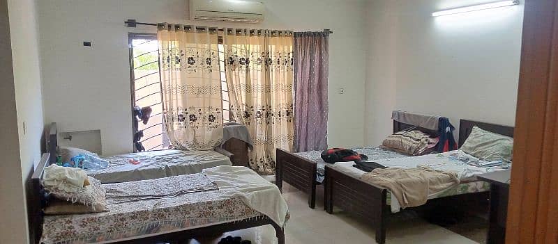 luxury boys Hostel E-11 Islamabad. 7