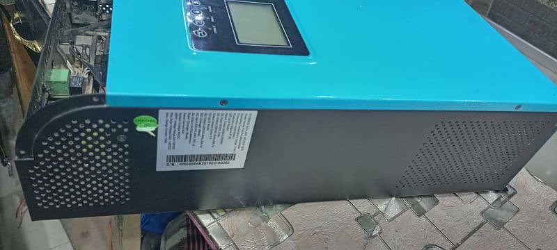 5000 watt t solar inverter good condition just like new 7