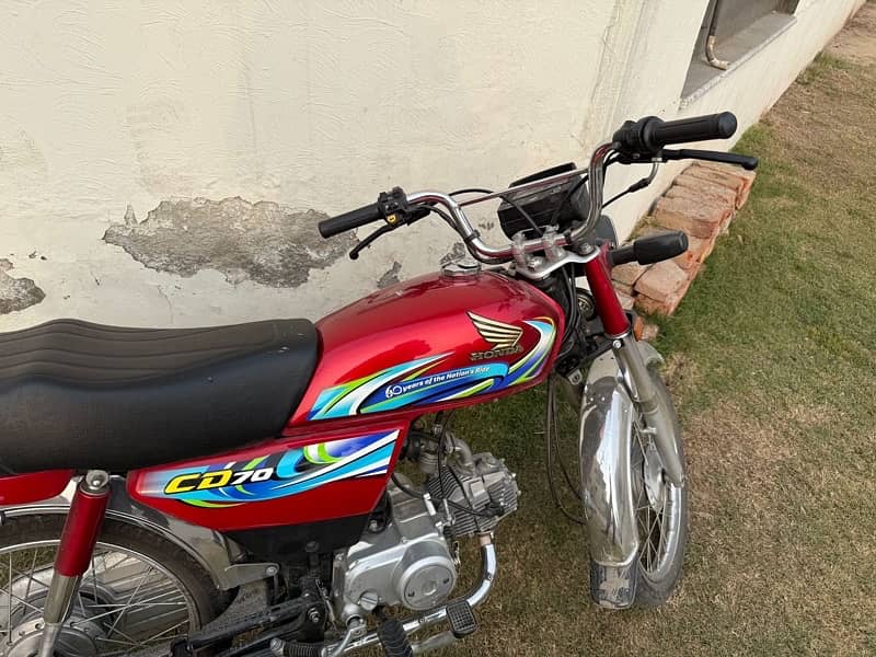 HONDA CD70 2024 3