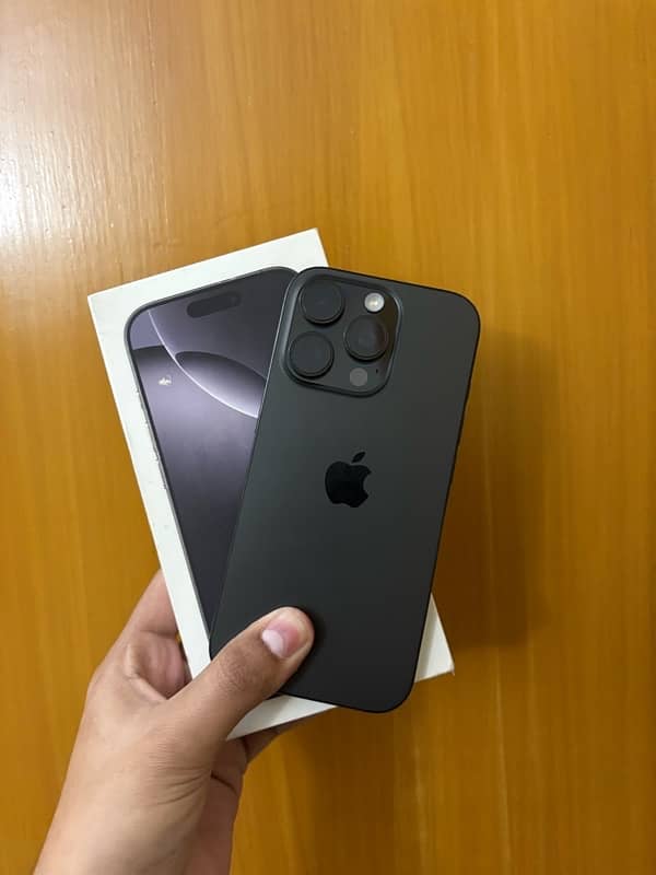 Iphone 16 pro 128gb black titanium 0