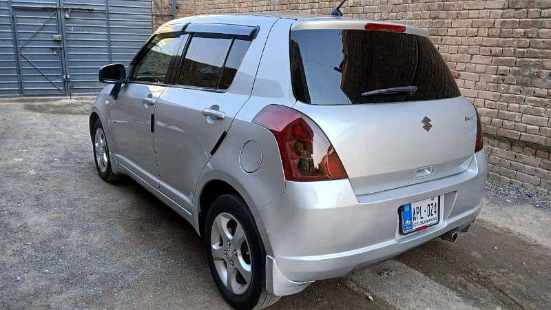 Suzuki Swift 2005 1