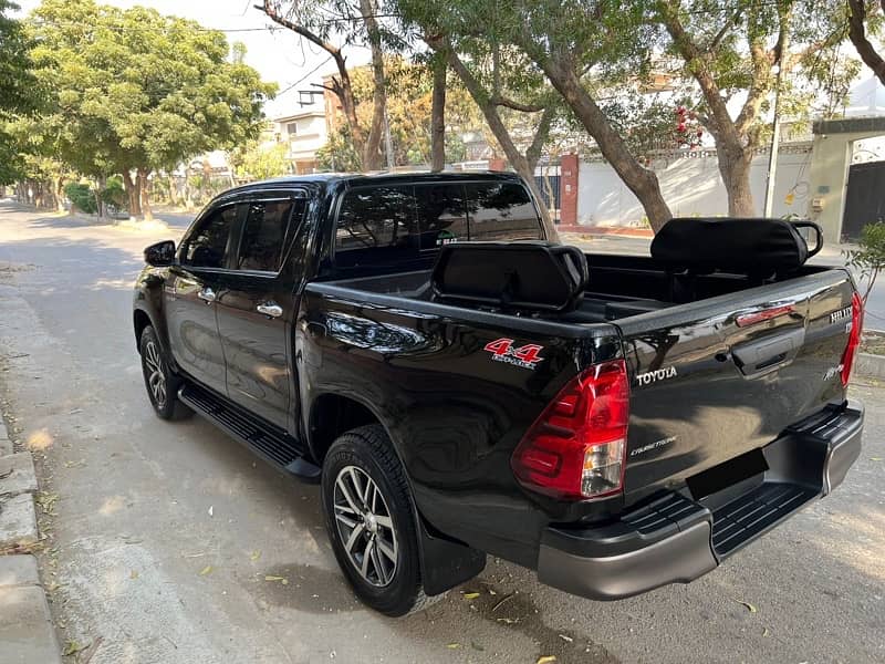 Toyota Hilux Revo 2019 4