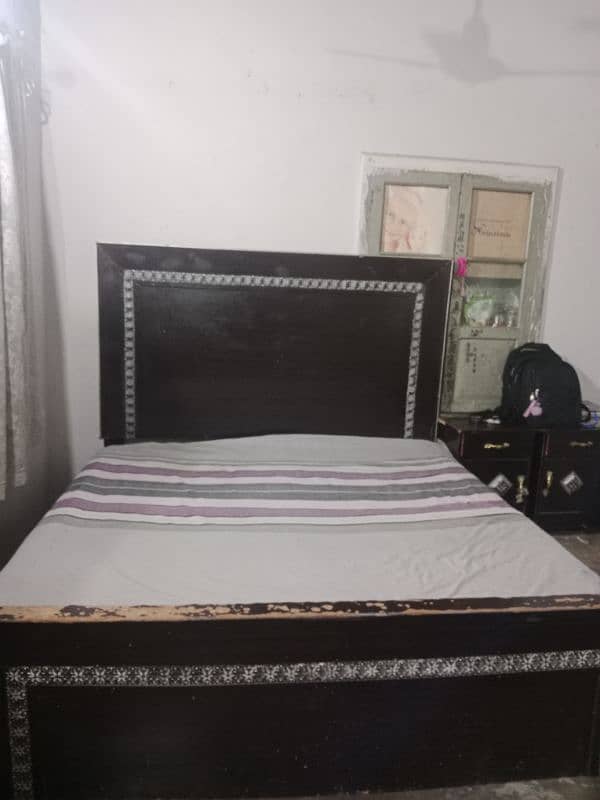 Bed for sale in Lahore 0