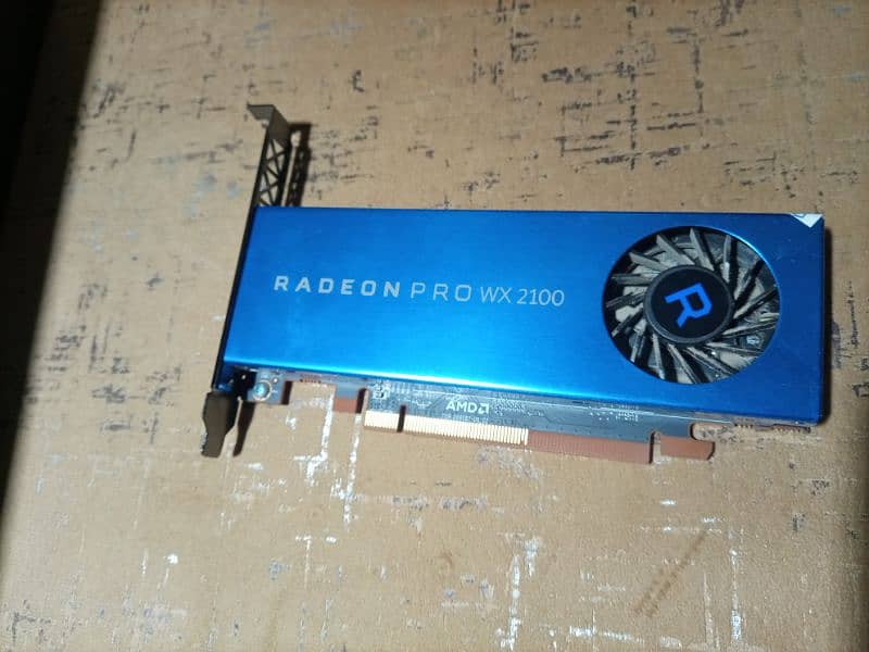 Amd Radeon pro wx 2100 4