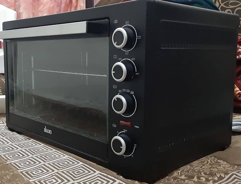 Ikon Backing Oven 10 by 10 Condition. 3