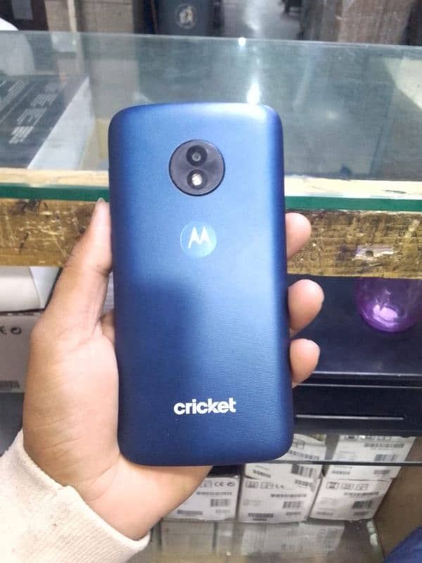 Motorola moto e5 cricket 2