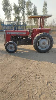 MF  240  Massey Ferguson