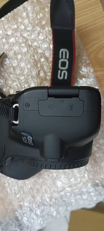 Canon 250D DSLR Camera with 18-55mm 0