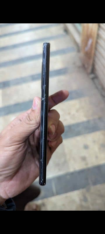 one plus 8 black glass damage urgent sale no exchange 3