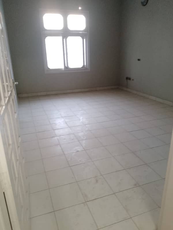 2 bed dd 2nd floor portion for rent 4