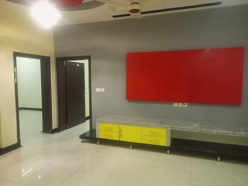 10 MARLA UPPER PORTION FOR RENT (Gas Available) 0