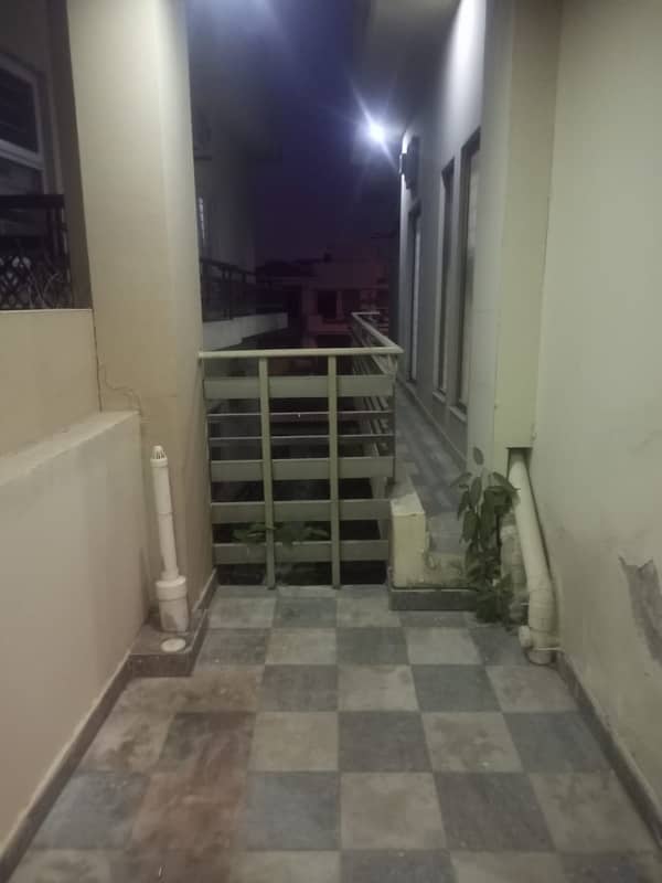 10 MARLA UPPER PORTION FOR RENT (Gas Available) 11