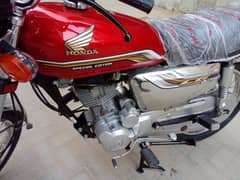 Honda 125 Karachi number 19 model