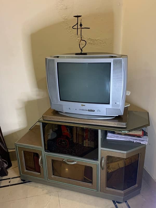 TV trolley 0