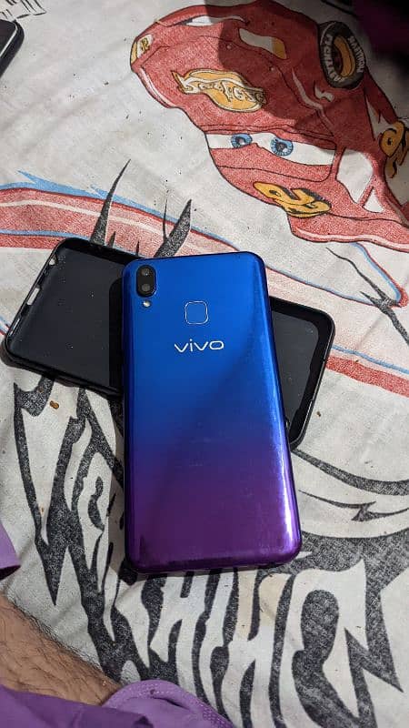 vivo y93 4GB ram 64 GB memory 4