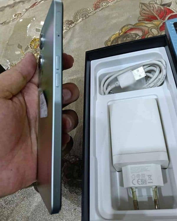 Oppo f21pro 5g 10/9,5 with box and charge 3