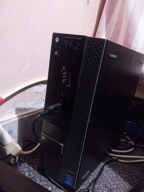 Dell Computer condition 10/10 8gb ram i5 5