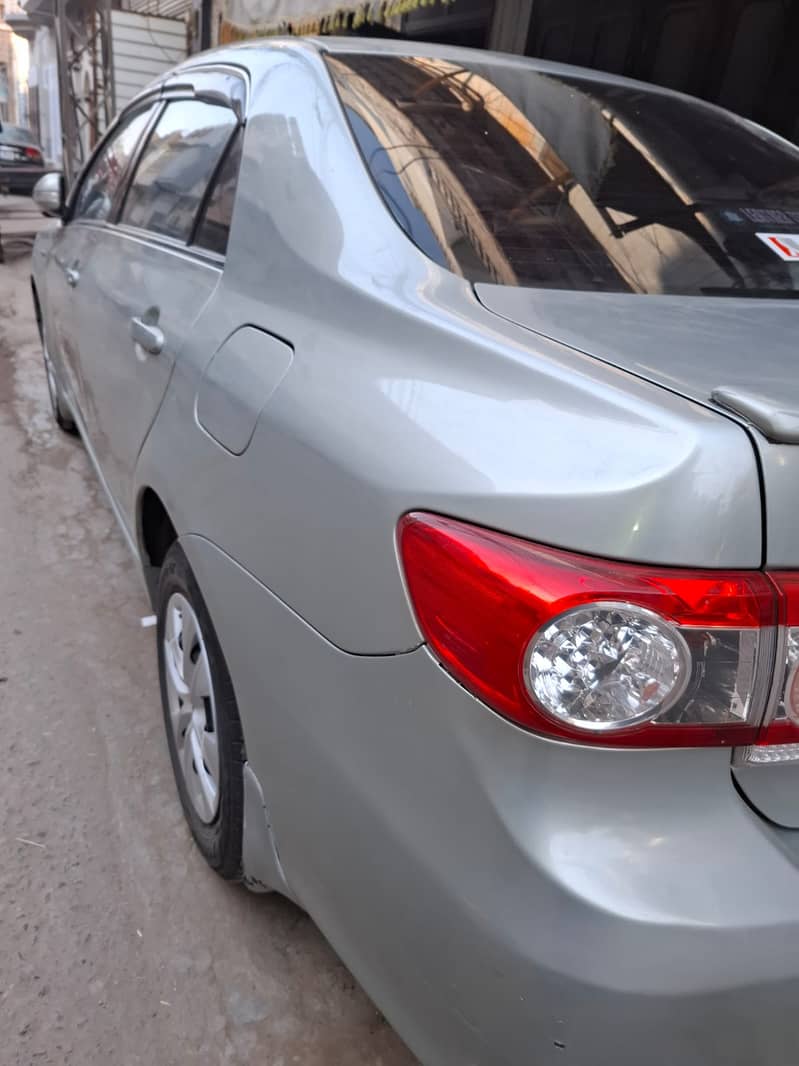 Toyota Corolla GLI 2011 Model Good Condition 3