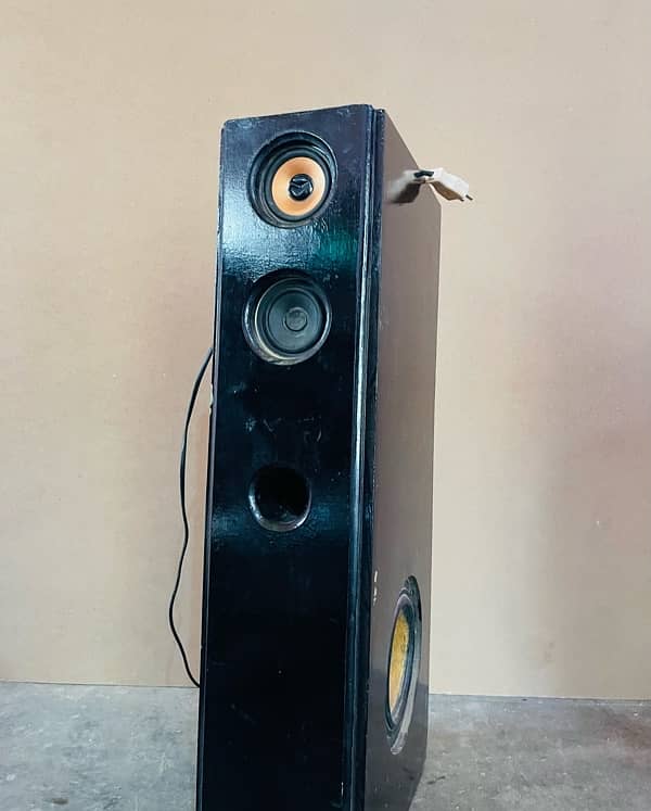 Tower speaker 3