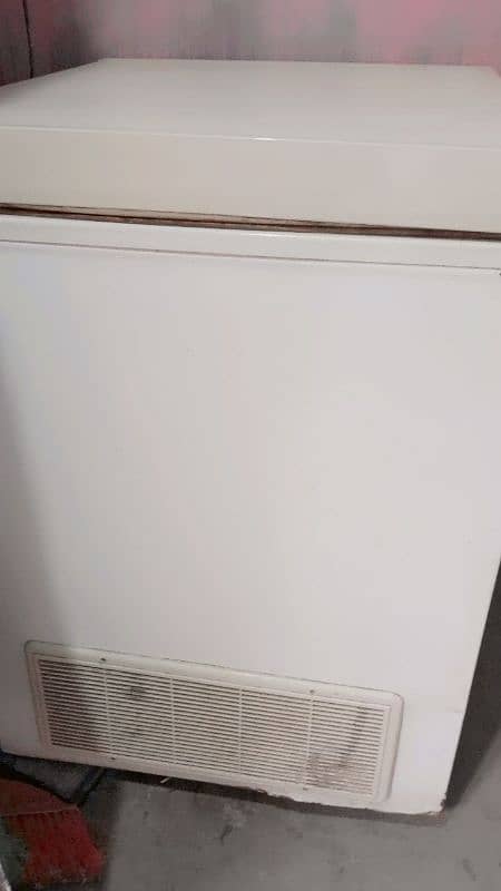 freezer in good condition , 4