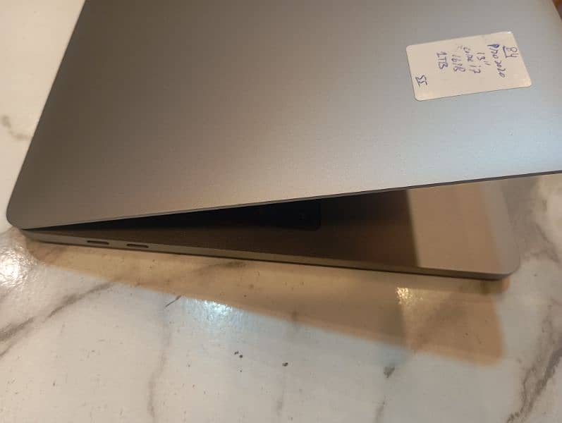 MacBook pro 2020.13 inch/1tb/MacBook for sale 5