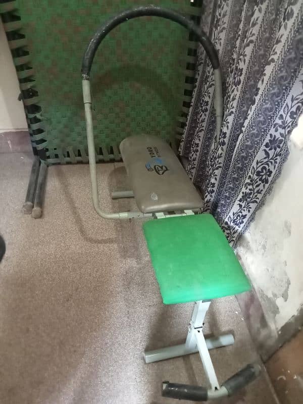 urgent sale 4500 ,03000565051,gym bench 2