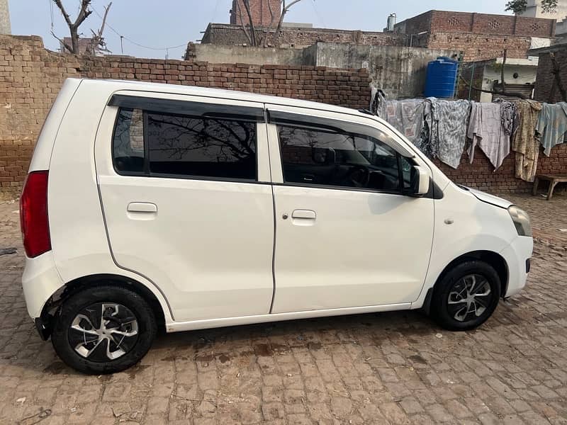 Suzuki Wagon R 2015 10