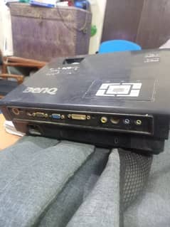 projector for sale running condition. BENQE