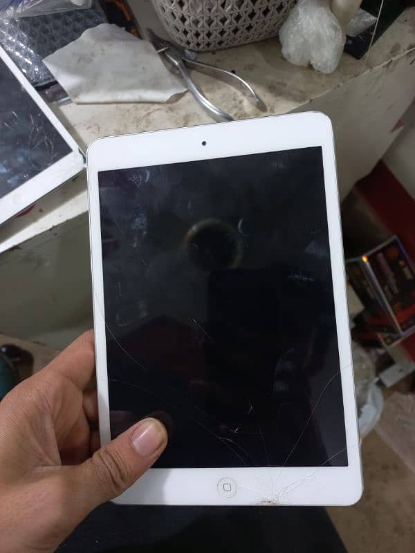 two apple iPad used icloud lock you can bypass 4