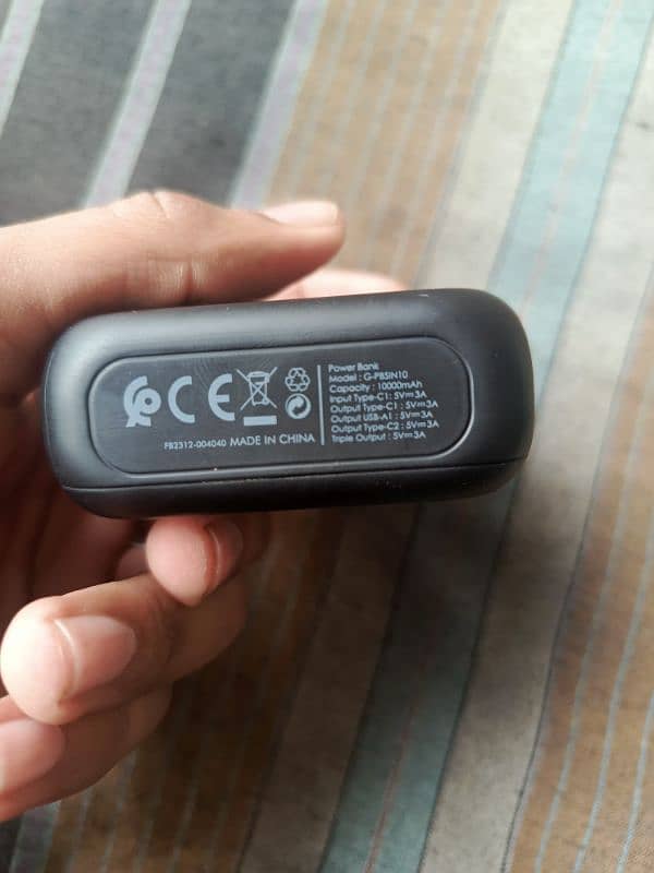 Gucci power bank urgent sale 4