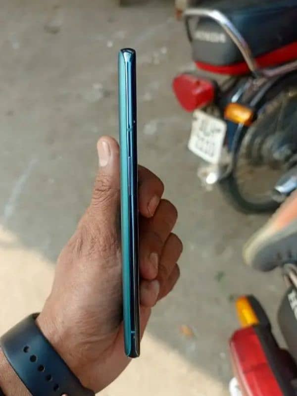 One plus 9 Pro PTA Approved lush 4