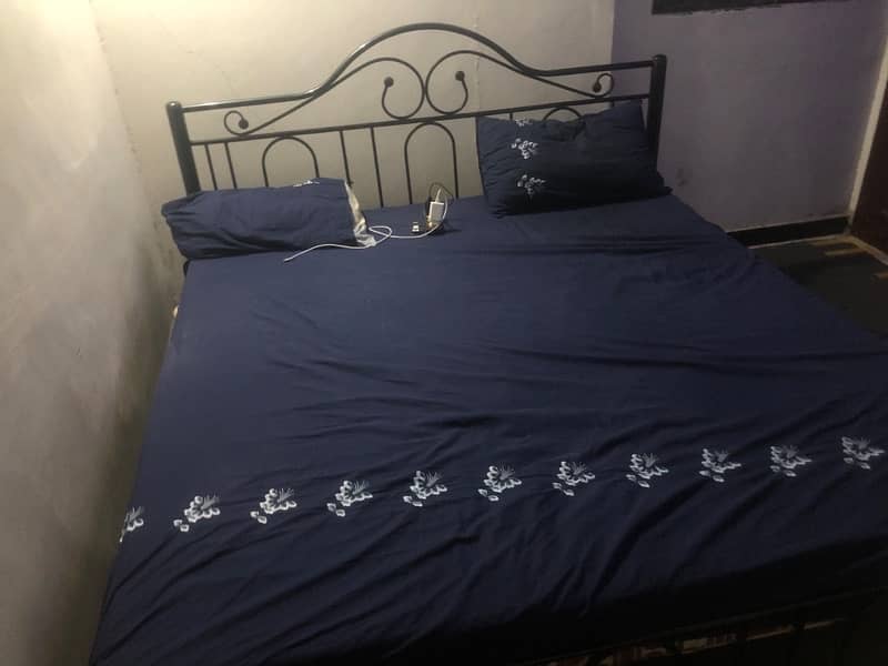 bed with mattress 1