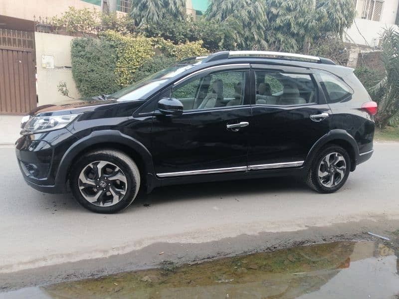 urgent sale Honda BRV model 2017 2