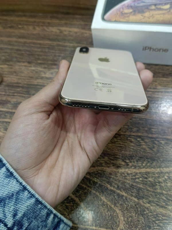 iphone xs with box 5