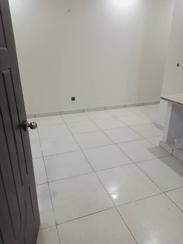 Brand New 2 Bed DL Apartment 7