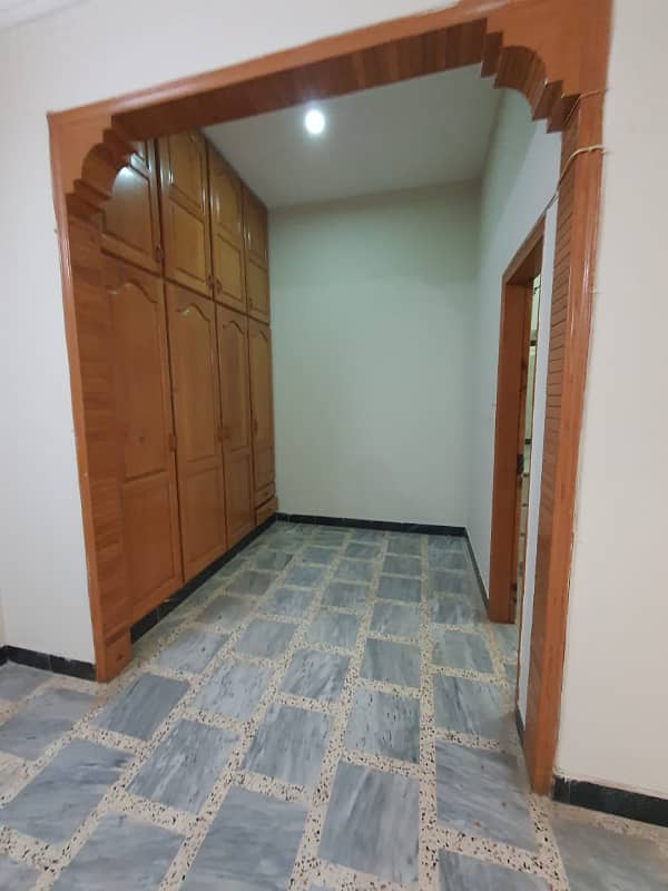 Spacious 1 Kanal House for Rent in E-11, Islamabad - 9 Bedrooms ( Commercial/Residential) 8