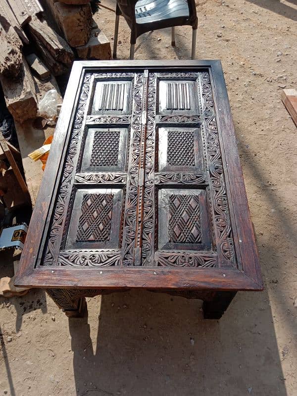 Centre table for sale. Antique design. Pure wood. 1