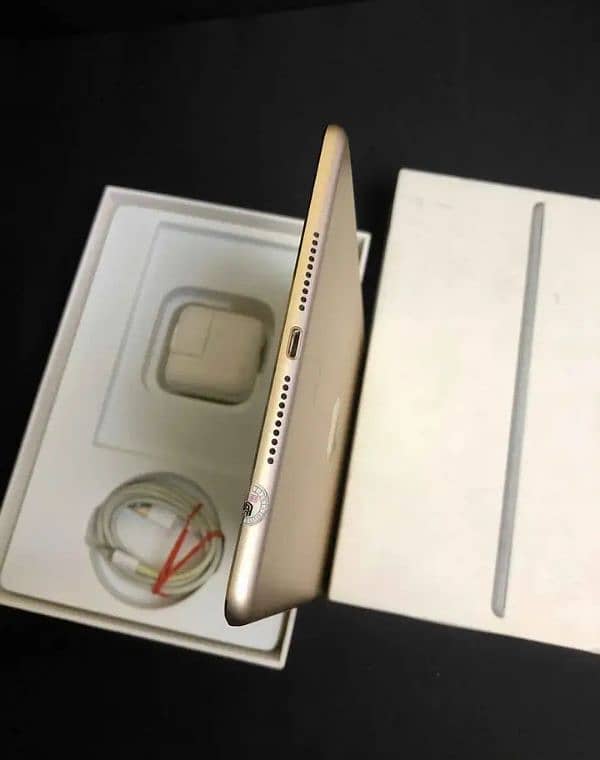 iPad Mini 4 128GB # Watsapp  03486223941 0