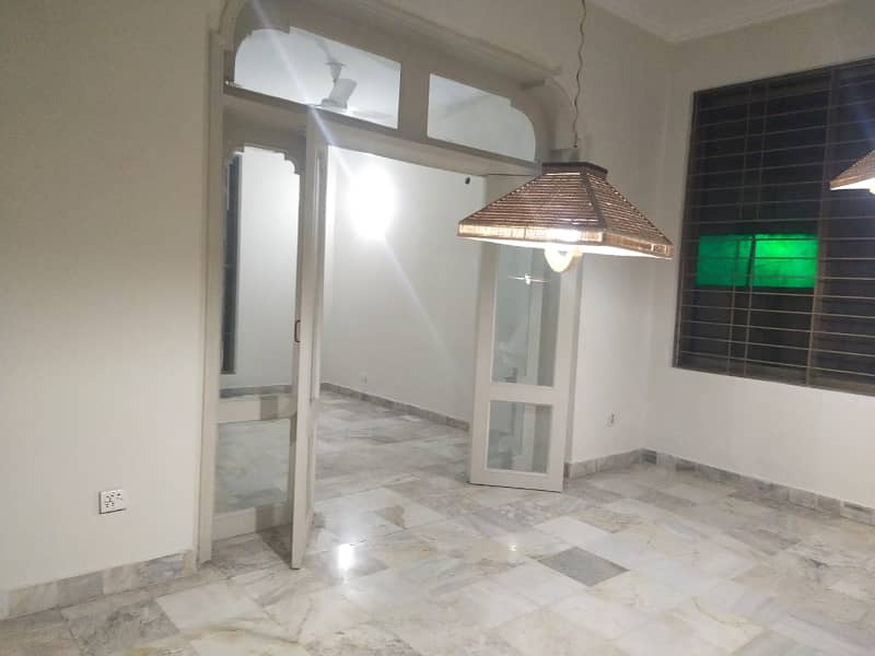 1 Kanal Lower Portion Is Available For Rent In Dha Phase 3 Near Mcdonald,s Y Block 0