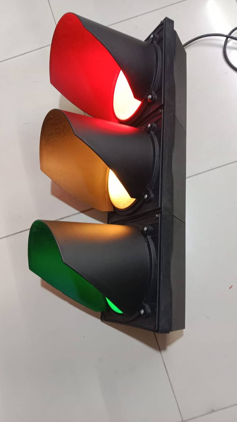 Installation of Solar-Powered Blinkers | Traffic Lights | Pedestrian 6