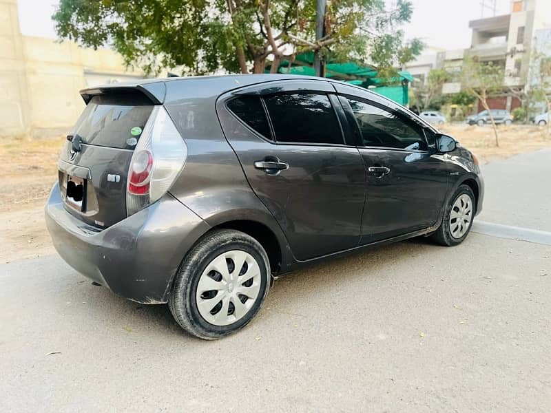 Toyota Aqua s push start 2014 model 2019 registration urgent sale 6