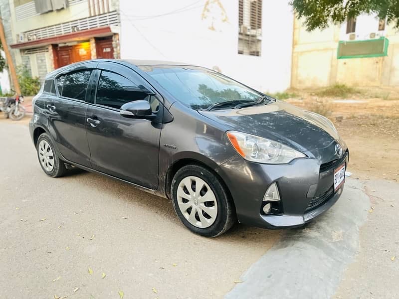 Toyota Aqua s push start 2014 model 2019 registration urgent sale 9