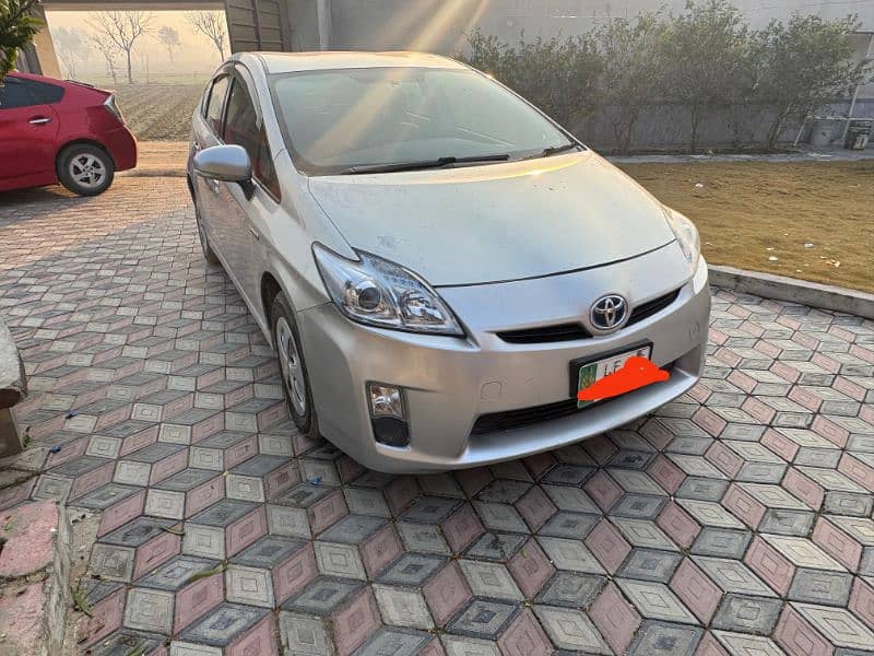 Toyota Prius 2011 1